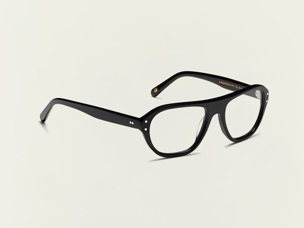 avram-color-black-pos-1.jpg