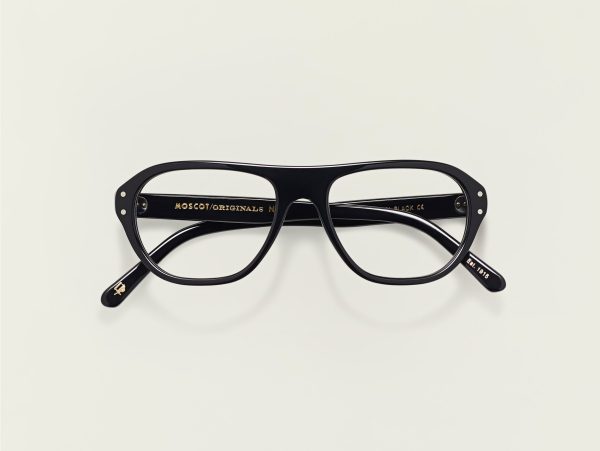 avram-color-black-pos-2.jpg
